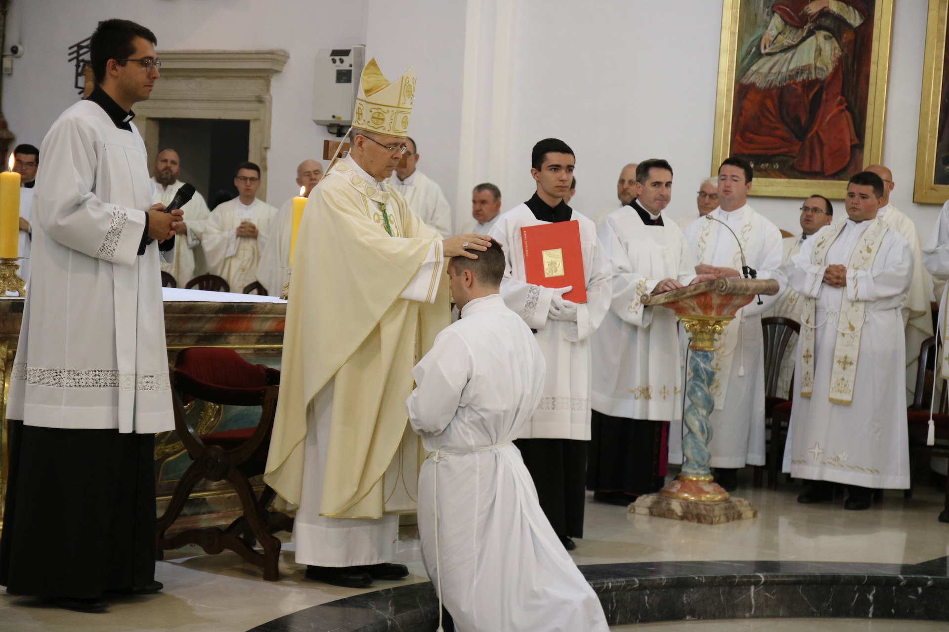Đakonsko ređenje Dominika Hrupeka iz Župe Gospe Snježne u Trnovcu